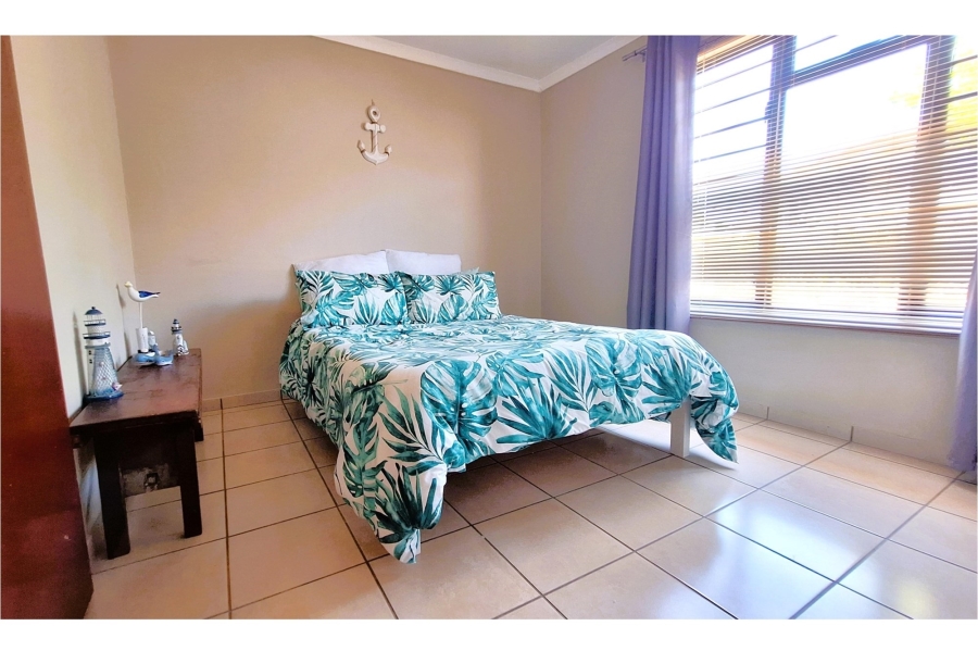 3 Bedroom Property for Sale in Hannasbaai Western Cape